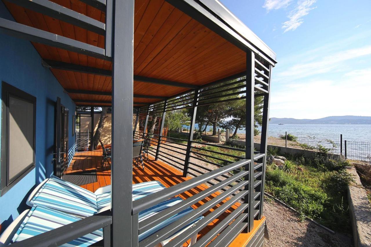 Mobile Home Safir บีโอกราดนาโมรู ภายนอก รูปภาพ