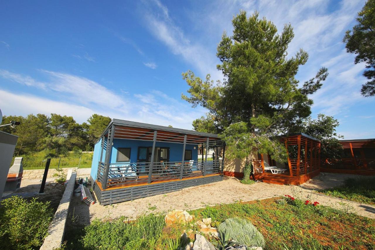 Mobile Home Safir บีโอกราดนาโมรู ภายนอก รูปภาพ