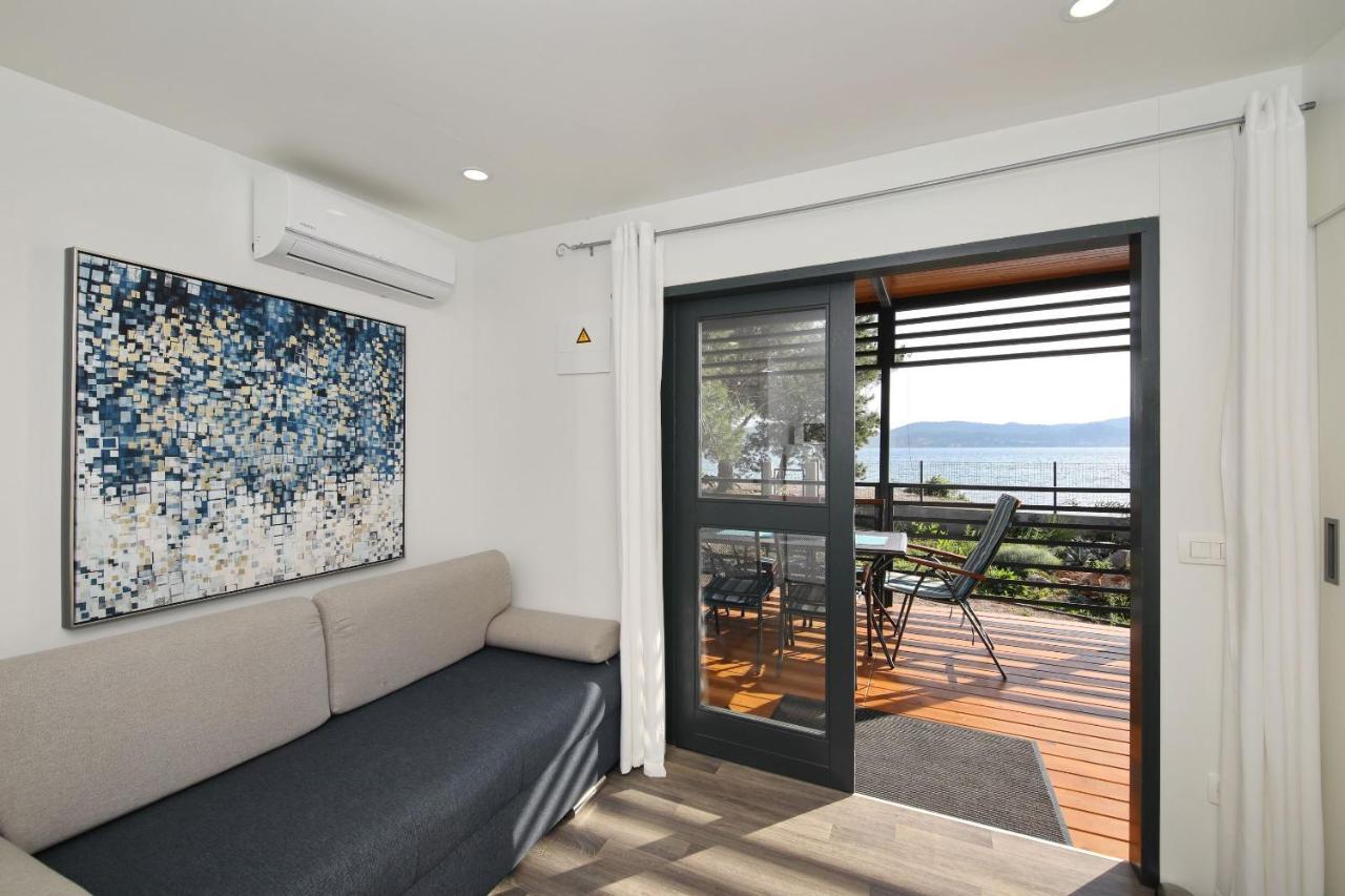 Mobile Home Safir บีโอกราดนาโมรู ภายนอก รูปภาพ